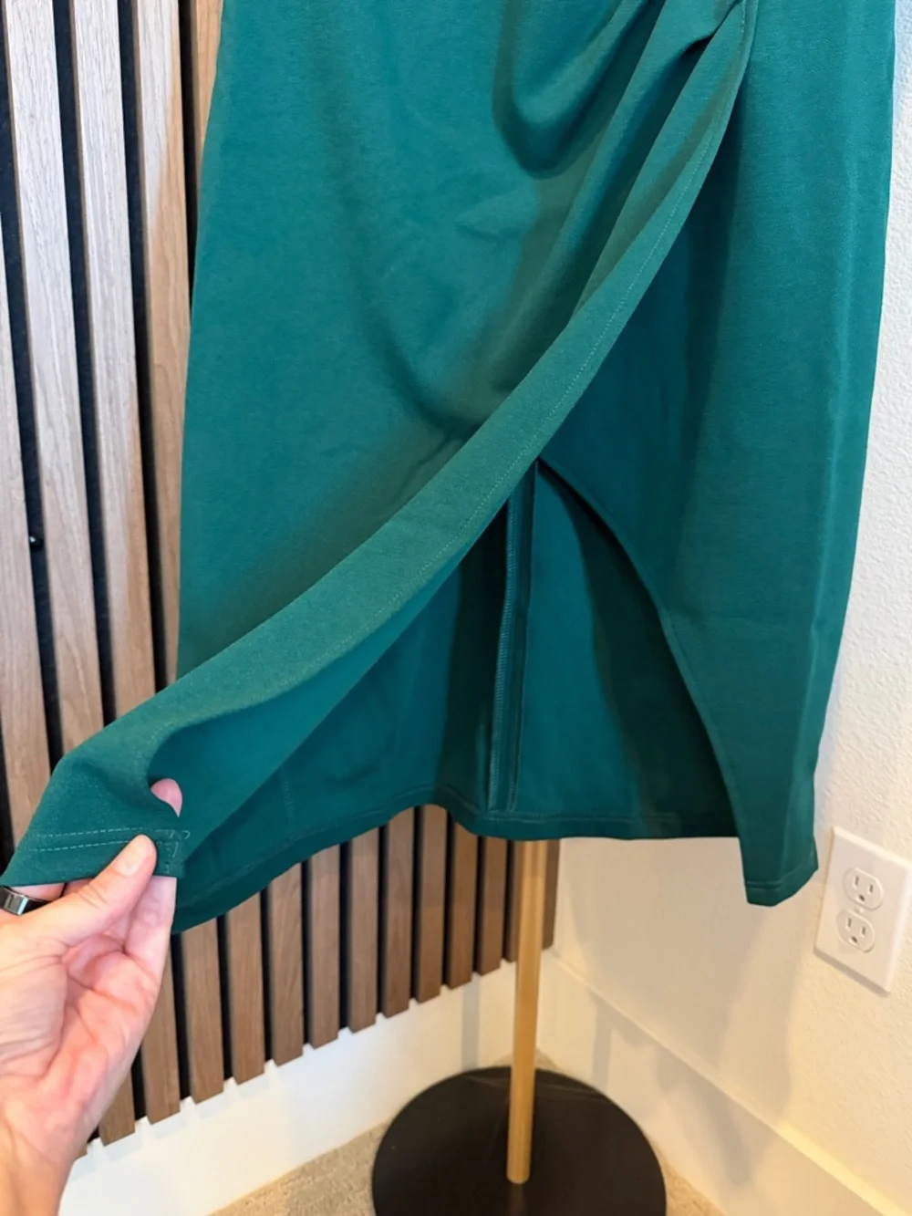 MIUSOL Emerald Green Sheath Dress with ruching and gold buttons SZ L - Picture 8 of 8